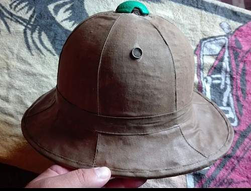 Italian pith helmet?