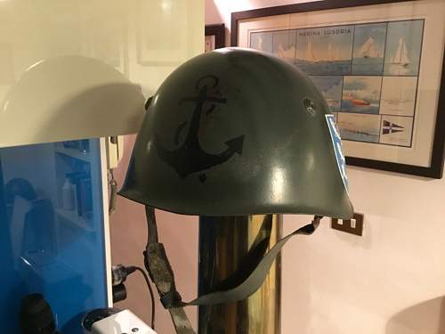 Italian helmet m33