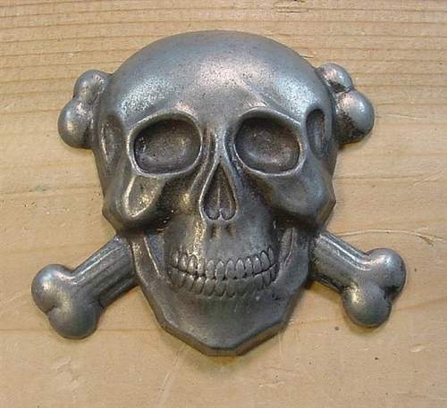 Brigate Nere skull insignia