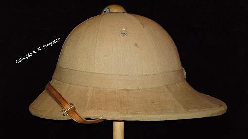 M28 Italian Pith helmet