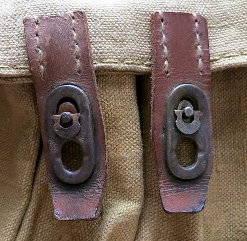 &quot;Knee Mortar&quot; Ammo Pouches