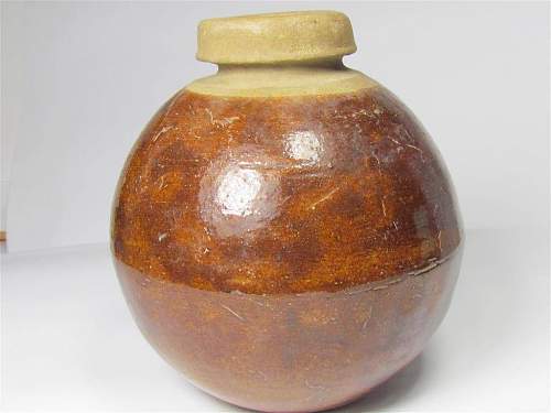 Type 4 ceramic grenade