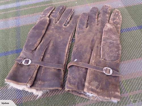 WW2 Japanese Rabbit Fur Gloves?