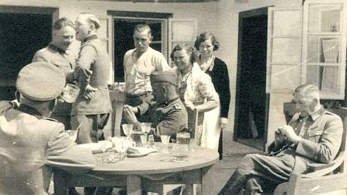 Sobibor SS Officer's Photographs Unveiled