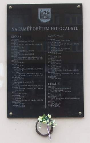Holocaust Memorial, &#344;í&#269;any