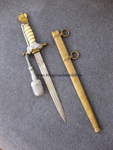 Kriegsmarine 1st model Eickhorn etched dagger with M38 pommel and hammered scabbard