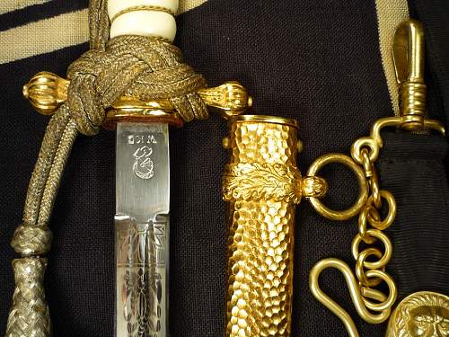 Kreigsmarine 2nd model WKC etched dagger with portepee hangers and hammered scabbard. - Kassel Show find