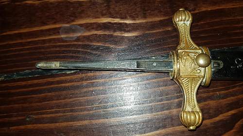 Kriegsmarine 2nd model Eickhorn etched dagger - Help Needed with portepee