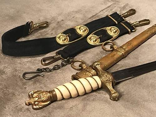 Kriegsmarine 2nd model unmarked dagger buckle ID disc and hangers for sale
