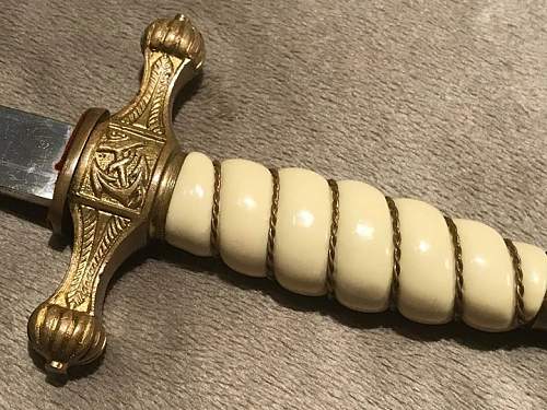 Kriegsmarine 2nd model unmarked dagger buckle ID disc and hangers for sale