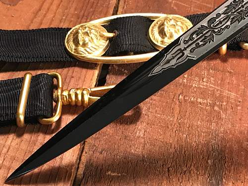 Kriegsmarine 2nd model Eickhorn etched dagger with hangers belt and portepee in Full Glory