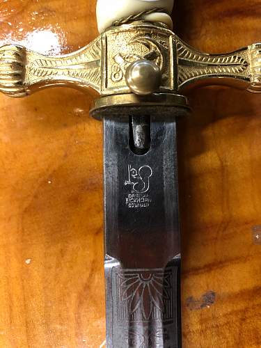 Kriegsmarine 2nd model Eickhorn etched dagger - Need Help