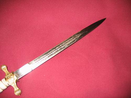 (Real or Fake) Kriegsmarine 2nd model unmarked etched dagger