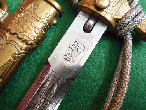 Kriegsmarine 2nd model Eickhorn etched dagger with WKC pommel