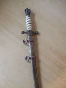 Kriegsmarine 2nd model dagger Question