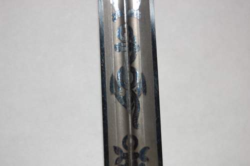 Kreigsmarine 2nd model WKC etched dagger with hammered scabbard