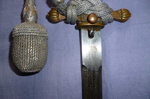 Kriegsmarine 2nd model Eickhorn etched dagger with portepee