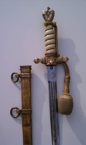 Kriegsmarine 2nd model Eickhorn etched dagger with portepee