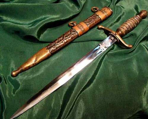 Kriegsmarine 2nd model Eickhorn etched dagger with portepee