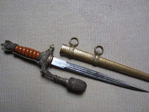 Kriegsmarine 2nd model Alcoso etched dagger with hammered scabbard orange grip and portepee