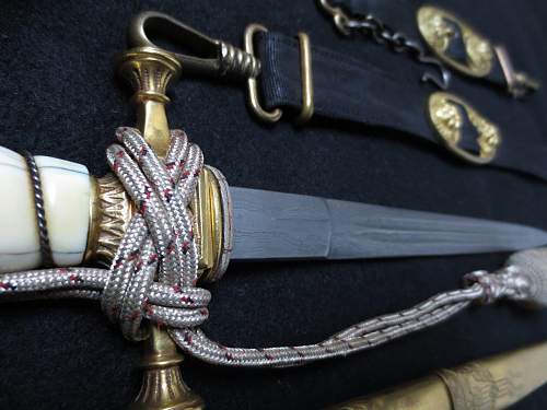Imperial Kruegsmarine Eickhorn damascus dagger with deluxe scabbard hanger belt and portepee