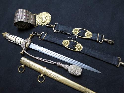 Imperial Kruegsmarine Eickhorn damascus dagger with deluxe scabbard hanger belt and portepee