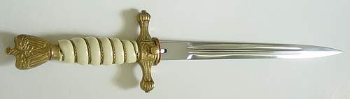 Kriegsmarine 2nd model unmarked dagger in mint condition