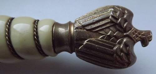 Kriegsmarine 2nd model Eickhorn etched dagger with over the shoulder trademark
