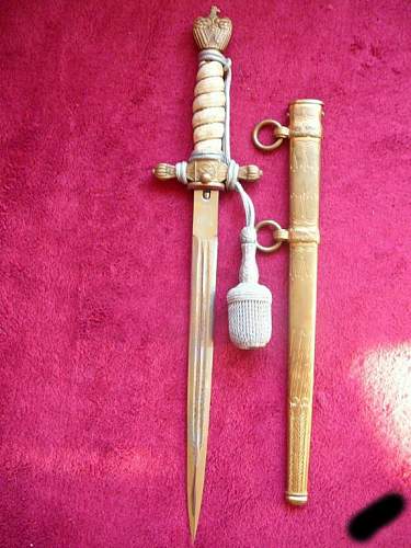 Kriegsmarine 2nd model Eickhorn etched dagger with Alcoso scabbard - Real or Fake