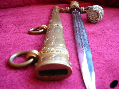 Kriegsmarine 2nd model Eickhorn etched dagger with Alcoso scabbard - Real or Fake