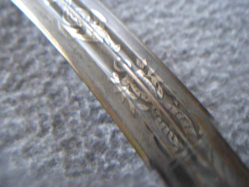 Kriegsmarine 2nd model Eickhorn etched dagger with hangers