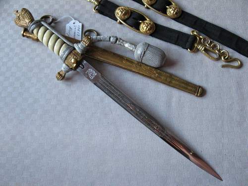 Kriegsmarine 2nd model Eickhorn etched dagger with portepee and hangers