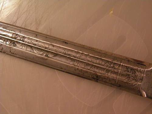 Kriegsmarine 2nd model Eickhorn etched dagger with hangers - Need Authentication