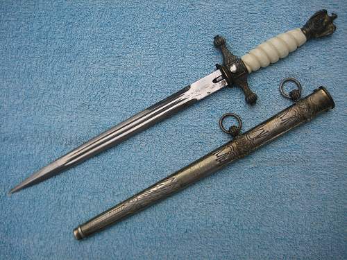 Kriegsmarine 2nd model Alcoso dagger with steel scabbard found at Le Havre 1944