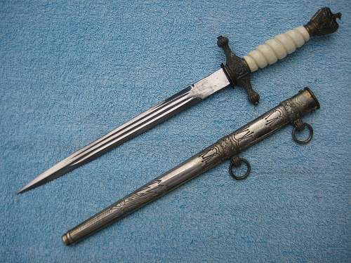 Kriegsmarine 2nd model Alcoso dagger with steel scabbard found at Le Havre 1944