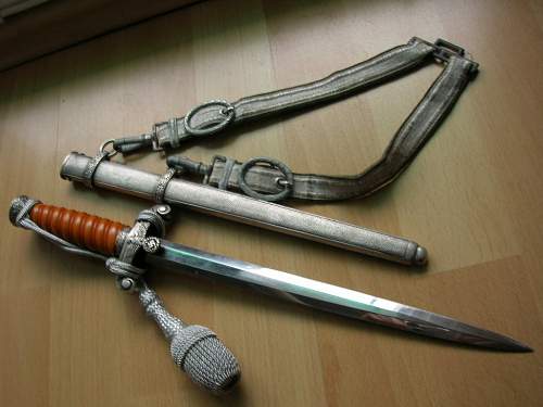 Kriegsmarine 2nd model Paul Weyersberg reproduction dagger with u boat etching - Need Help