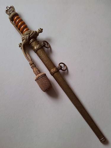 Kriegsmarine 2nd model Alcoso etched dagger with orange grip and portepee