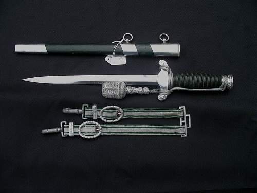 Kriegsmarine 2nd model dagger Alcoso maker logo question