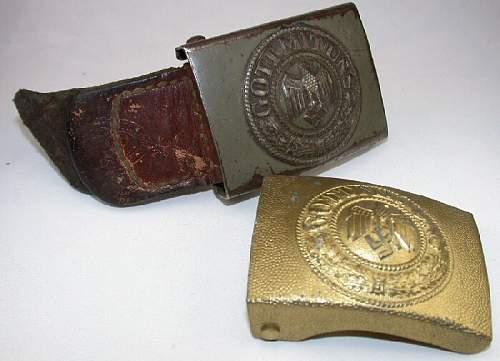 Two-piece KM parade buckles