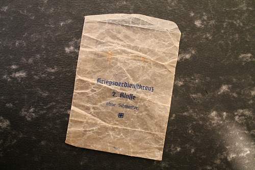 Kriegsverdienstkreuz 2 klasse ohne schwerter // &quot;Baking paper&quot; Pouch.