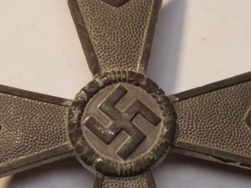 KRIEGSVERDIENSTKREUZ 1. KLASSE 1939 OHNE SCHWERTER - HERSTELLER &quot;3&quot; - For Review