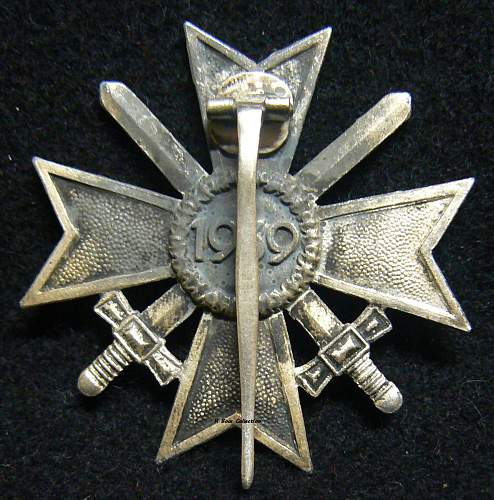 An Interesting Kriegsverdienstkreuz 2.Klasse / 1 Klasse mit Schwertern