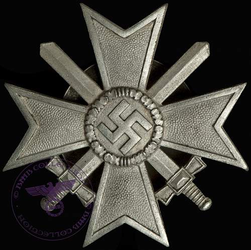 Kriegsverdienstkreuz Klasse 1 mit schwertern, screwback L/52 zinc