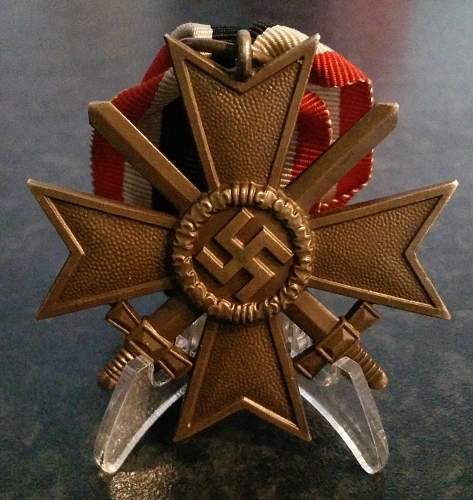 Kriegsverdienstkreuz 2.Klasse mit Schwertern. No maker mark.