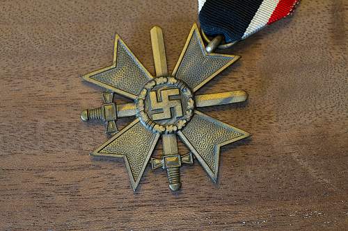 Identifying this Kriegsverdienstkreuz 2.Klasse mit Schwertern