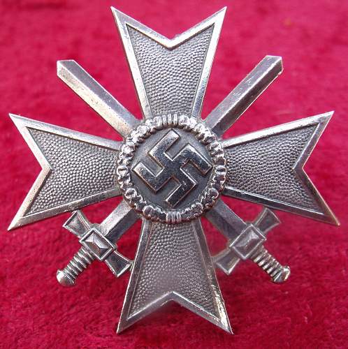 Kriegsverdienstkreuz 1 klasse mit schwerter &quot;4&quot; Steinhauer &amp; Lück