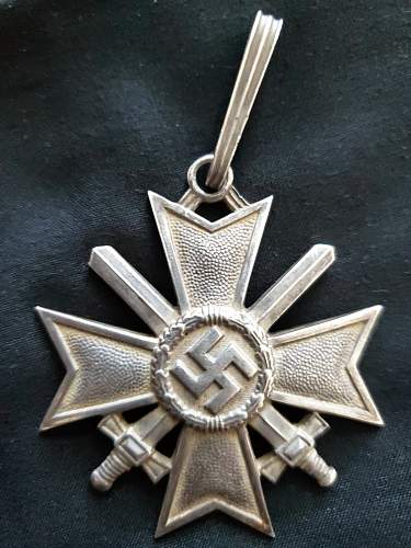 Ritterkreuz des Kriegsverdienstkreuzes mit Schwertern - Opinions