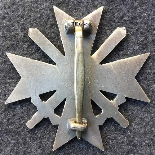 Kriegsverdienstkreuz 1.Klasse mit Schwertern K&amp;O ”first type made of zinc”.
