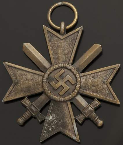 Kriegsverdienstkreuz 2. Klasse. Manufacturer?