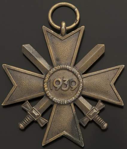 Kriegsverdienstkreuz 2. Klasse. Manufacturer?